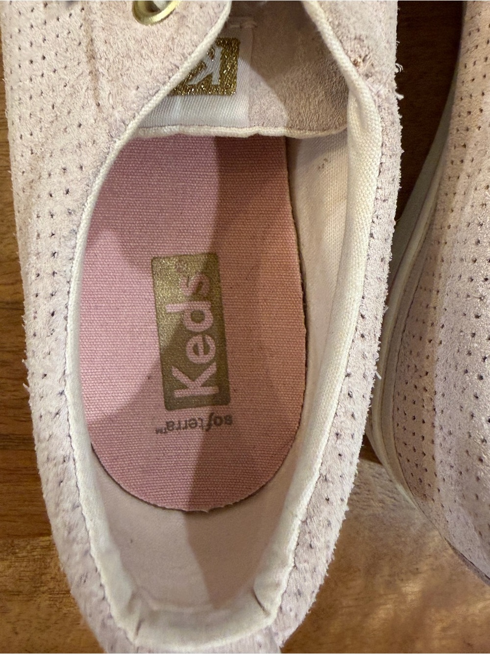 Keds Pink/Lavender Suede Low-Top Lace Sneakers with Gold Eyelets Size 7 - Picture 4 of 12